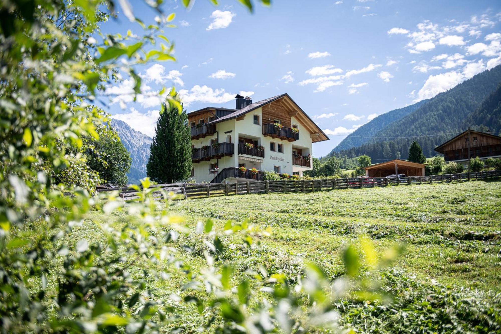 Apartments Nature Apis Landheim Антерсельва-ді-Меццо Екстер'єр фото